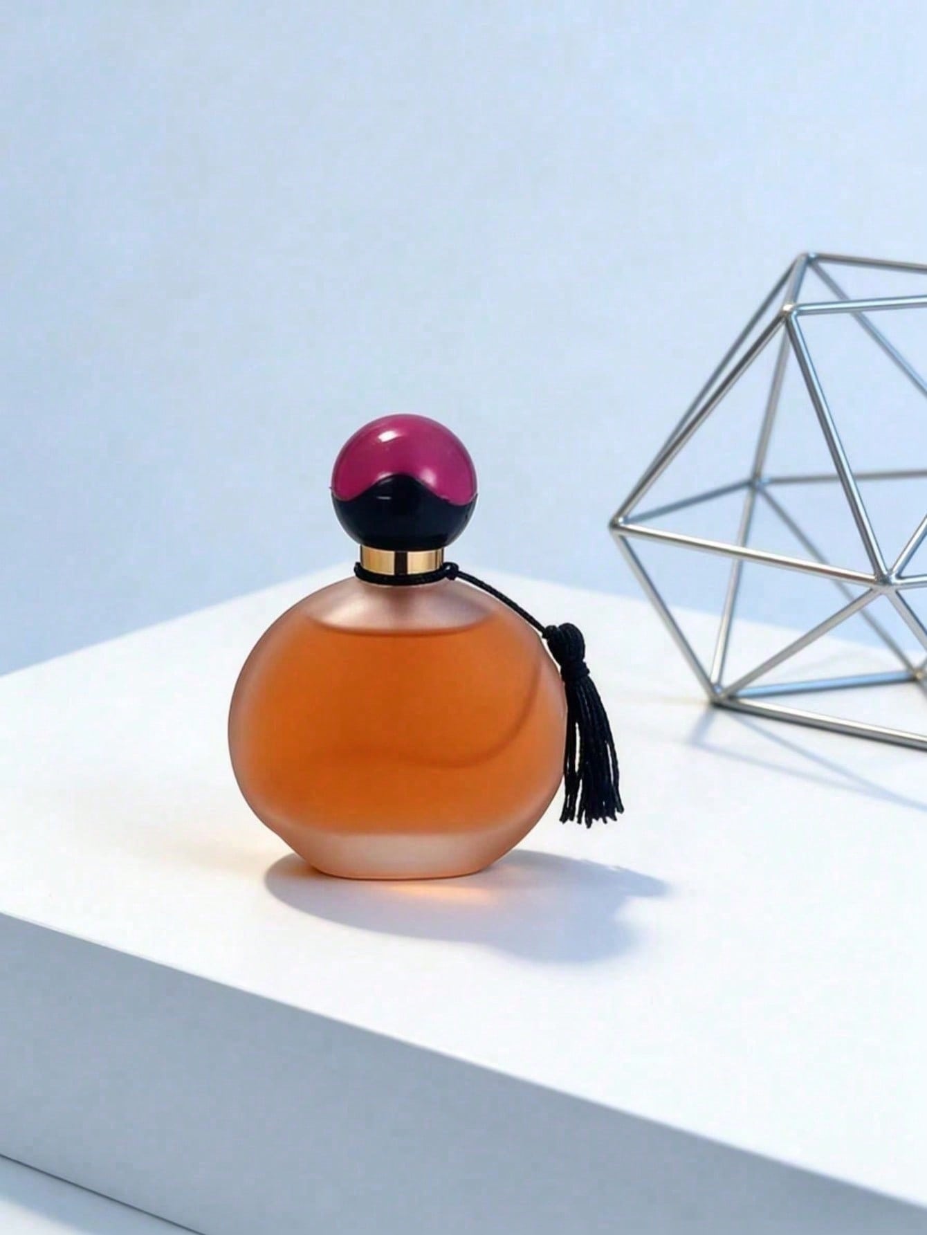 Vintage Tassel Round Cap Unise - Perfume Xeryus ulasan dan harga